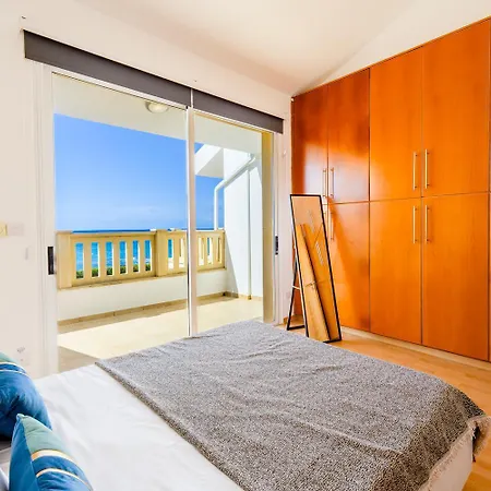 Hera * Νέα Δήμματα